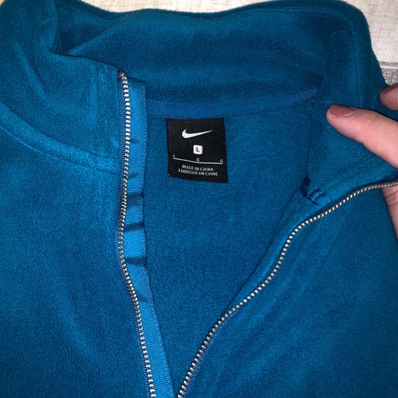Nike quarter zip pullover!! - Picture 2 of 4